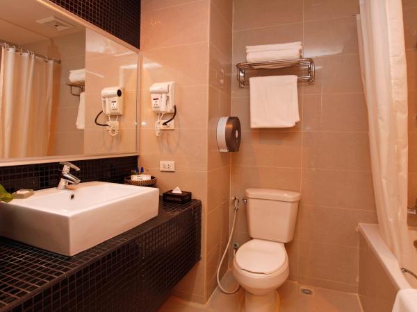 Pattaya Loft : photo 3 de la chambre chambre triple premier