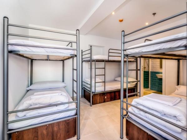 Hostel A2C : photo 7 de la chambre lit dans dortoir mixte de 6 lits