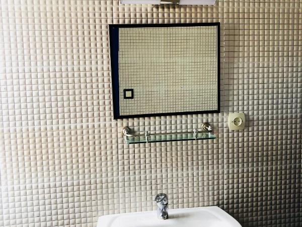 El Muniria : photo 1 de la chambre chambre double avec toilettes communes et douche