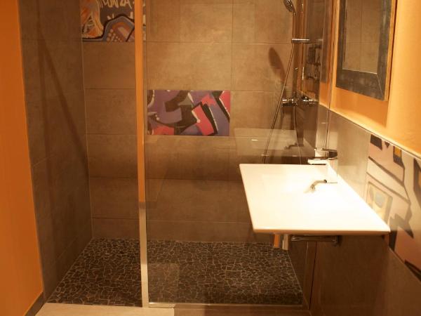 Chambre d'hôtes La Célestine : photo 6 de la chambre chambre double