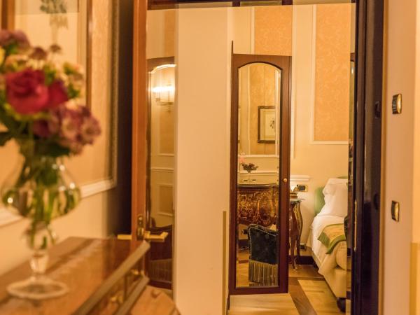 Hotel Bernini Palace : photo 5 de la chambre chambre familiale