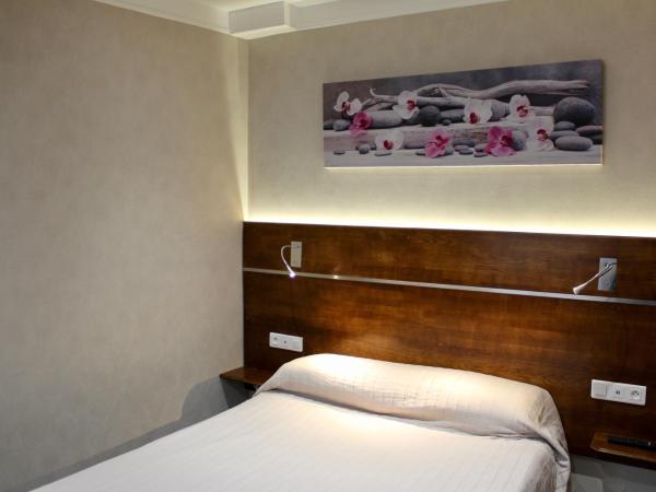 Hotel des Pyrnes : photo 10 de la chambre chambre double