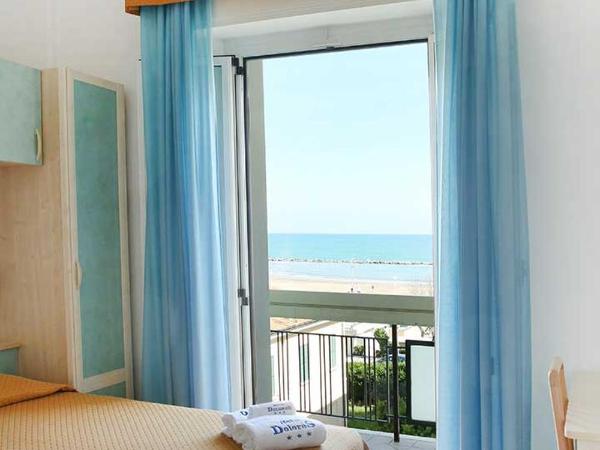 Hotel Dolores : photo 3 de la chambre chambre double - vue sur mer