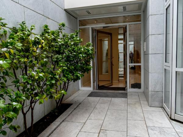 Suite-Home EXPO MESSE : photo 2 de la chambre studio familial