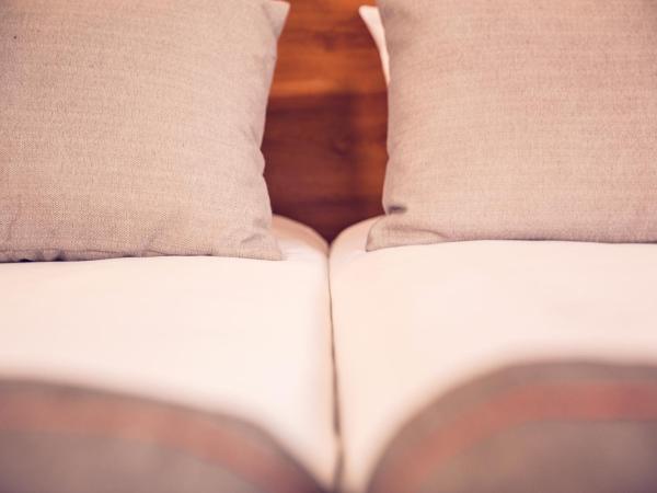 Timhotel Tour Eiffel : photo 2 de la chambre chambre lits jumeaux confort