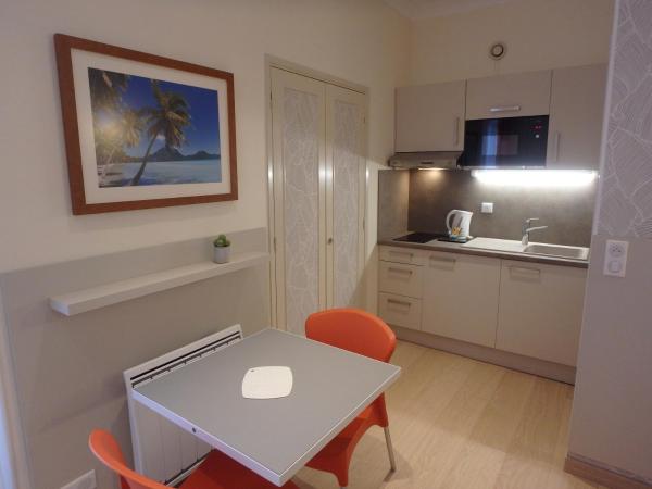 Residence Veles Plage : photo 2 de la chambre studio avec terrasse (2 personnes - vue sur mer)