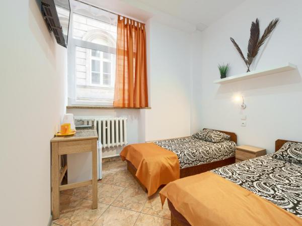 hostelswidnicka24 : photo 1 de la chambre chambre lits jumeaux standard