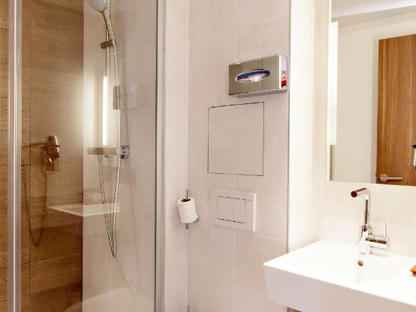 Best Western Plus 61 Paris Nation Hotel : photo 1 de la chambre chambre lits jumeaux supérieure