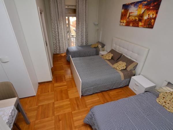 Affittacamere Lidiya : photo 7 de la chambre chambre quadruple avec salle de bains privative