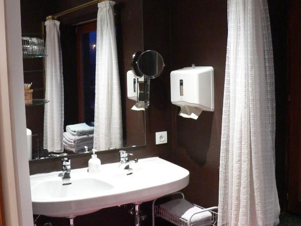 B&B Le Coquin : photo 6 de la chambre chambre triple - vue sur jardin