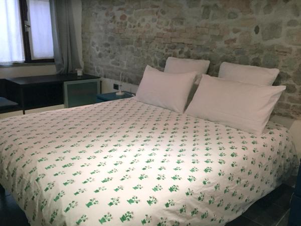 All' Ombra del Portico : photo 1 de la chambre chambre double ou lits jumeaux avec salle de bains commune