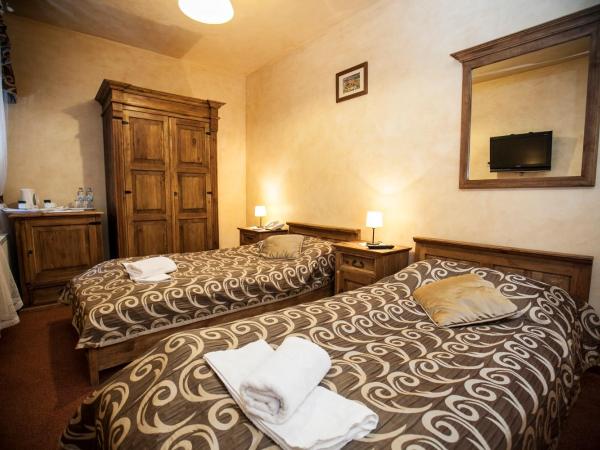 Hotel Dwór Karolówka : photo 3 de la chambre chambre lits jumeaux standard