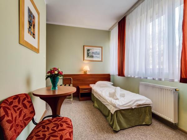 Villa Plaza : photo 3 de la chambre chambre lits jumeaux standard