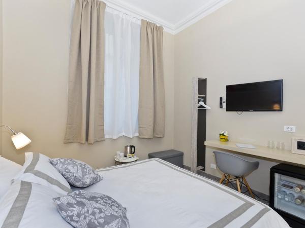 TOHOUSE Rooms : photo 8 de la chambre chambre triple standard