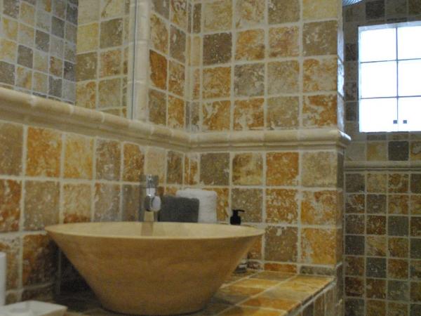 Maison l'Etrier : photo 1 de la chambre chambre double - vue sur piscine