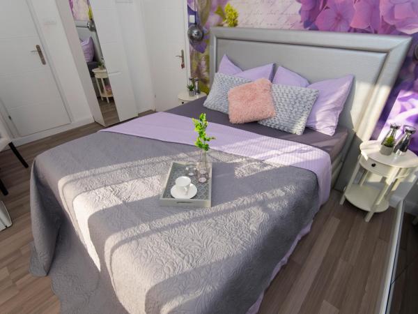 Guest house Lenny rooms : photo 5 de la chambre chambre double avec balcon - vue sur mer