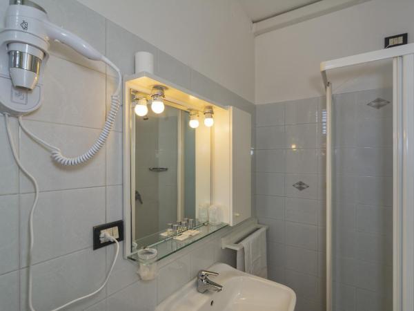 Hotel Amalfitana : photo 3 de la chambre chambre triple