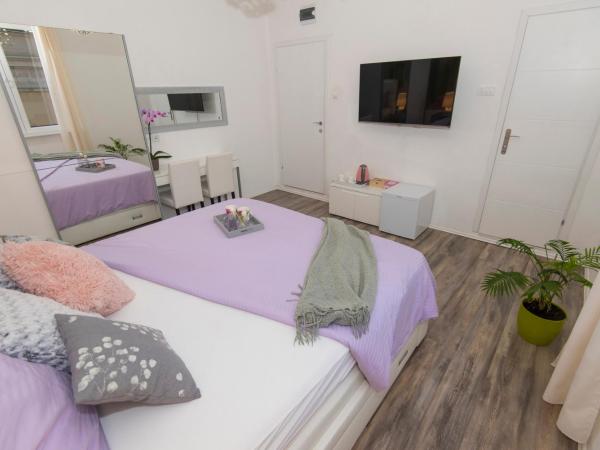 Guest house Lenny rooms : photo 2 de la chambre chambre double - vue sur mer