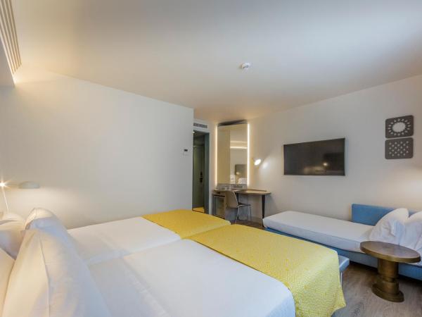 Catalonia Granada : photo 2 de la chambre chambre triple