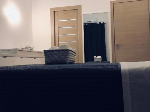 La Stella Di Napoli B&B : photo 10 de la chambre chambre double avec salle de bains privative