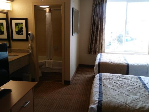 Extended Stay America Suites - Houston - Med Ctr - NRG Park - Braeswood Blvd : photo 6 de la chambre studio de luxe avec 2 lits doubles - non-fumeurs