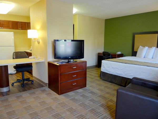 Extended Stay America Suites - Houston - Med Ctr - NRG Park - Braeswood Blvd : photo 8 de la chambre studio lit king-size deluxe – non-fumeurs