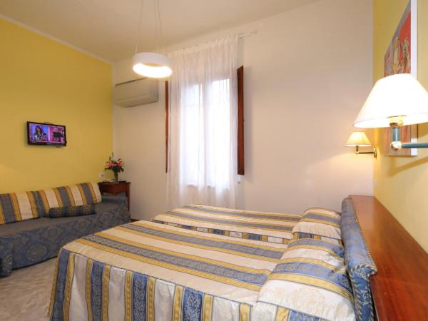 Hotel Moderno : photo 5 de la chambre chambre triple