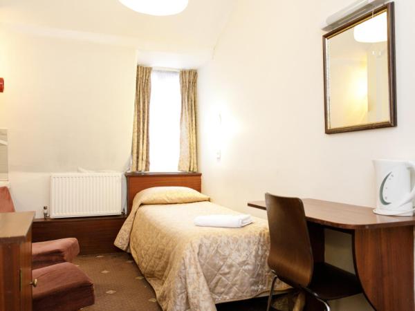 Jesmond Hotel : photo 7 de la chambre chambre lits jumeaux avec salle de bains commune