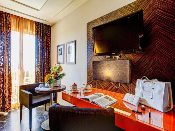 Hotel Byron : photo 4 de la chambre suite junior