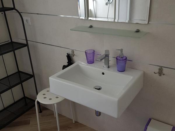 Apartment in Salerno Parco : photo 4 de la chambre chambre familiale supérieure