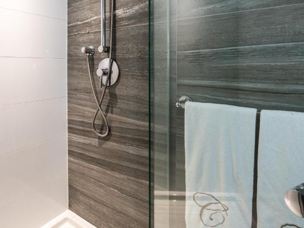 Carmana Hotel & Suites : photo 6 de la chambre suite 2 chambres exécutive avec 1 lit king-size et 1 lit queen-size