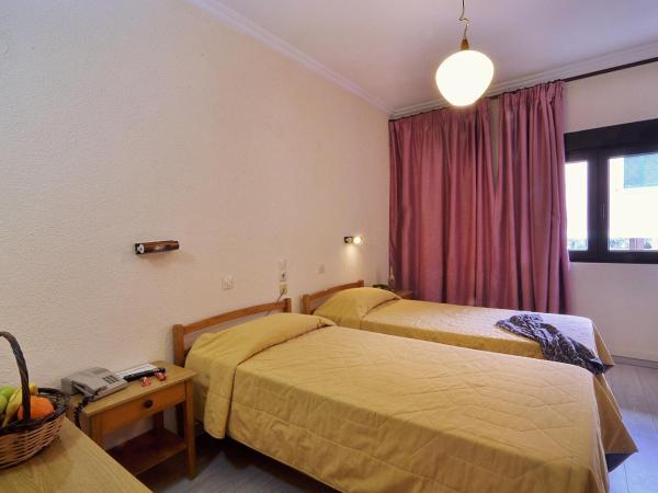 Hotel Atlantis : photo 6 de la chambre chambre double ou lits jumeaux Économique