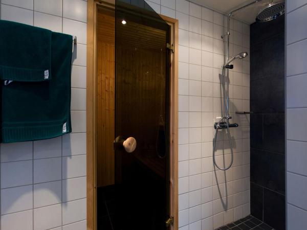 Hotel Örebro : photo 6 de la chambre suite