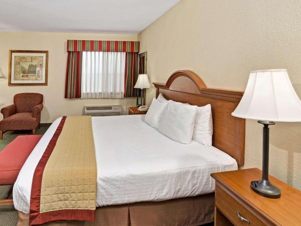 Baymont by Wyndham Indianapolis : photo 2 de la chambre chambre lit king-size - non-fumeurs