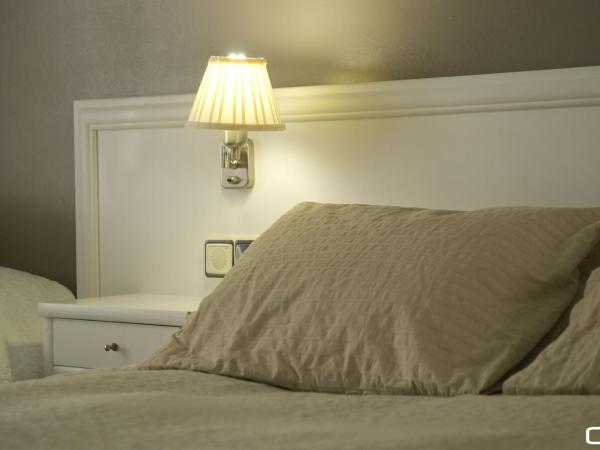 Albergue Revolutum Hostel : photo 4 de la chambre chambre double ou lits jumeaux