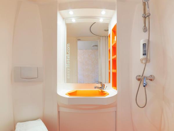 easyHotel Budapest Oktogon : photo 10 de la chambre petite chambre double