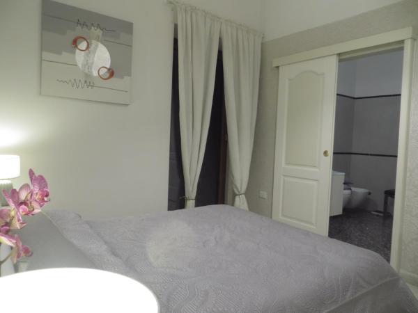 B&B Mini Hotel Incity-close train station and port- : photo 5 de la chambre chambre triple supérieure