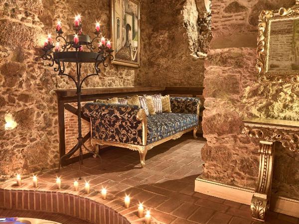 Solar Antigo Luxury Coimbra : photo 5 de la chambre suite avec piscine privée