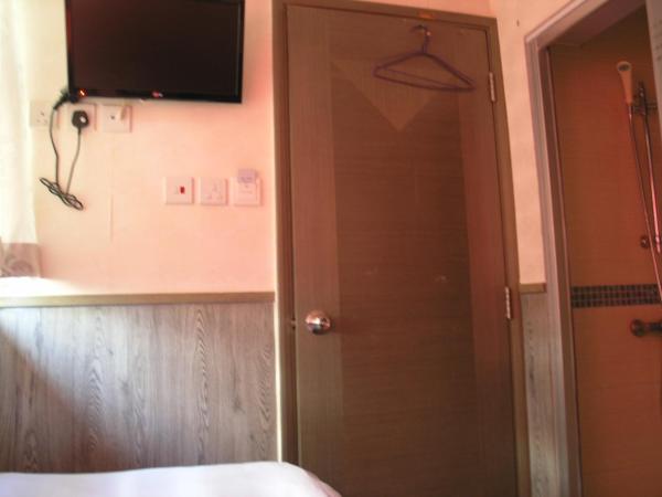 Majestic 7 Guesthouse (formerly KAT Hotel) : photo 2 de la chambre petite chambre simple