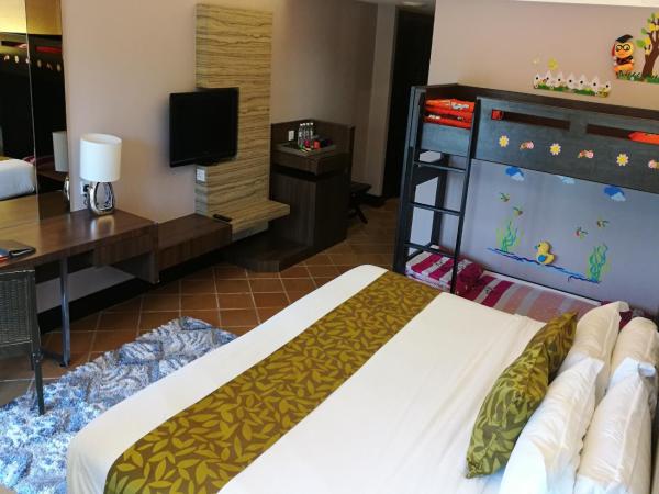 Thistle Port Dickson Resort : photo 2 de la chambre hébergement familial chardon - côté mer