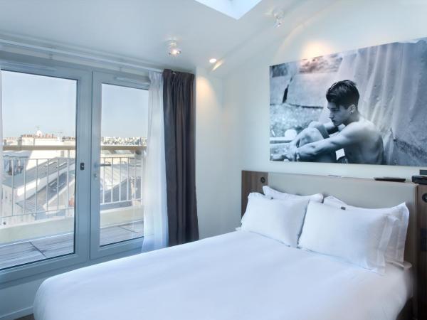 Hôtel Jules & Jim : photo 2 de la chambre chambre double - vue sur ville - dernier Étage