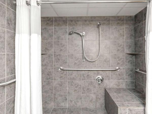 Wyndham Garden Hotel Austin : photo 4 de la chambre hébergement 2 lits doubles pour personnes à mobilité réduite