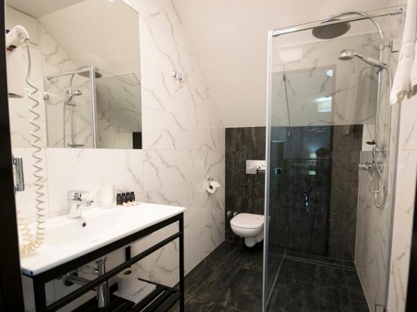 Aparthotel Kontrast : photo 4 de la chambre chambre quadruple