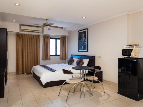 The Classroom Hotel : photo 3 de la chambre chambre lit king-size avec balcon