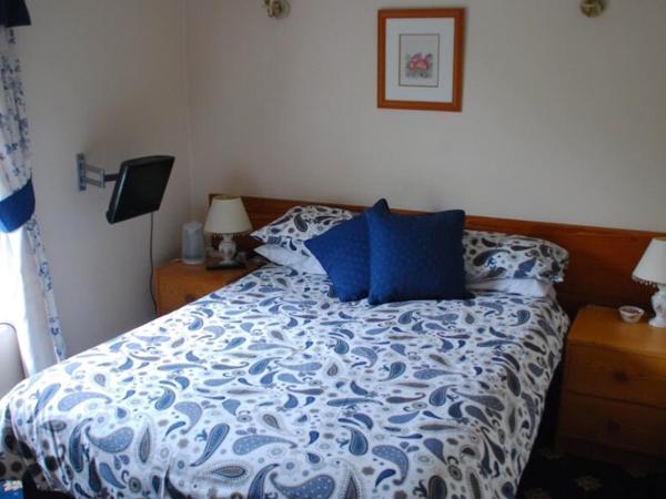 Denmore Guest House : photo 1 de la chambre chambre double avec salle de bains commune