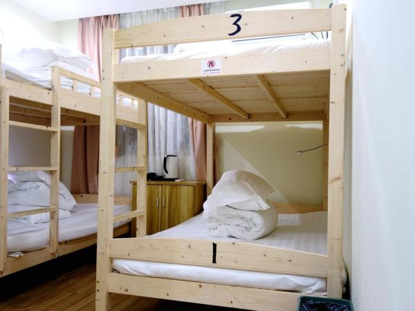 Hangzhou Memory Travel International Hotel-Edge Westlake : photo 3 de la chambre chambre quadruple standard