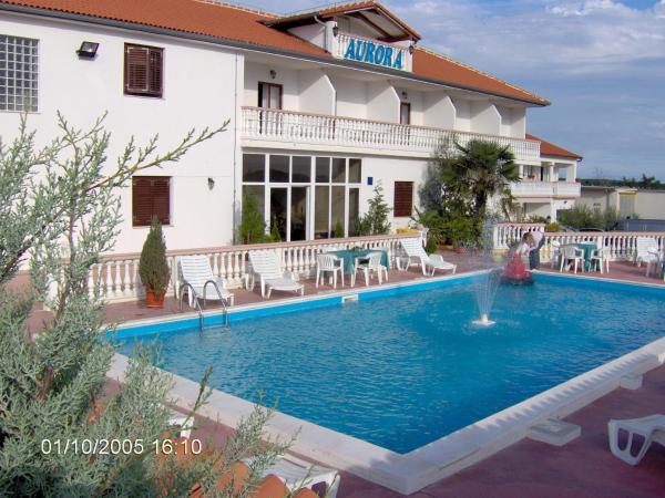 Hotel Aurora : photo 6 de la chambre suite 2 chambres avec balcon