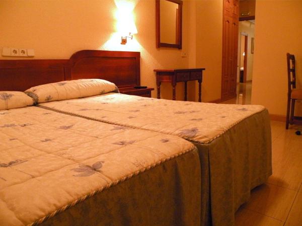 Hostal Benamar : photo 5 de la chambre chambre double ou lits jumeaux