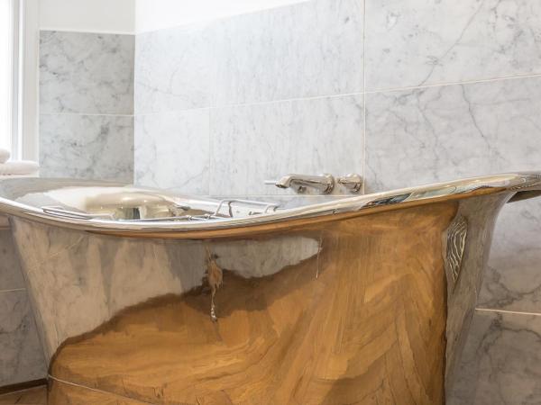 Number 38 Clifton : photo 2 de la chambre suite - vue sur ville et parc