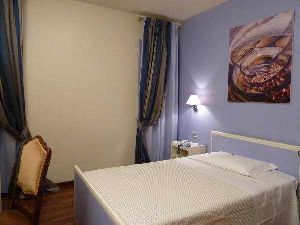 Hotel Antica Dogana : photo 1 de la chambre chambre simple confort